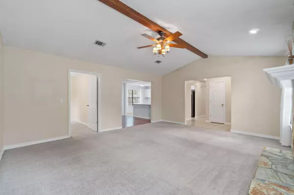 124 Meadow Woods Lane, Niceville, FL 32578