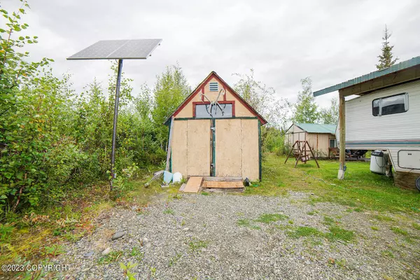 15639/1569 W Wiggler ST, Houston, AK 99623