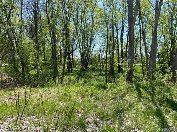 3186 ASPEN RIDGE Court, Genoa Twp, MI 48843