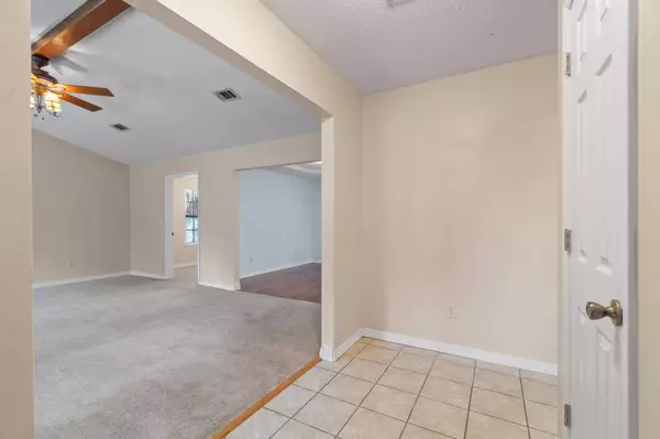 124 Meadow Woods Lane, Niceville, FL 32578