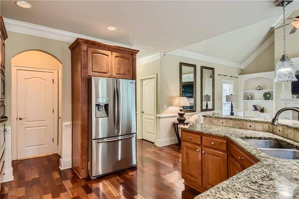 145 Watkins Glen DR, Mcdonough, GA 30252