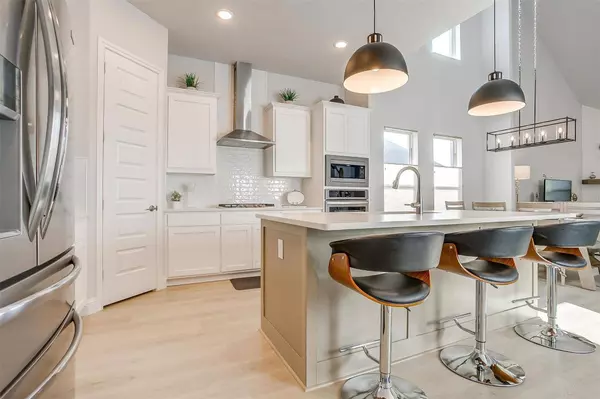 920 Timber Ridge Drive, Justin, TX 76247