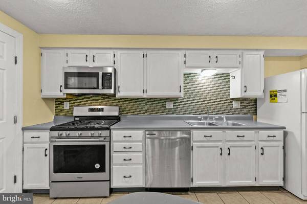 187 KENWOOD DR, Sicklerville, NJ 08081