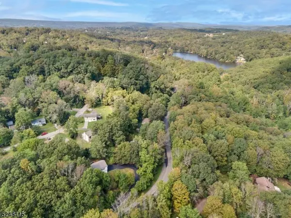 54 Neepaulin Dr, Wantage Twp., NJ 07461