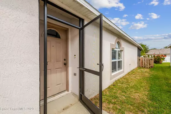 2023 Majestic Pine Court NE, Palm Bay, FL 32905