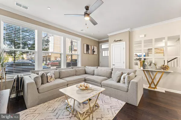 45145 KINCORA DR, Sterling, VA 20166