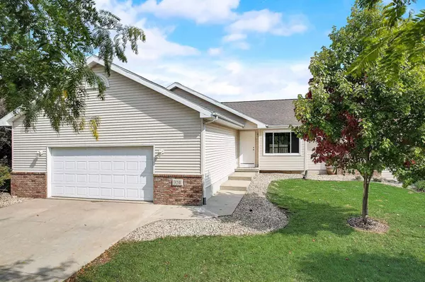 324 Burl Oak Drive, Deforest, WI 53532