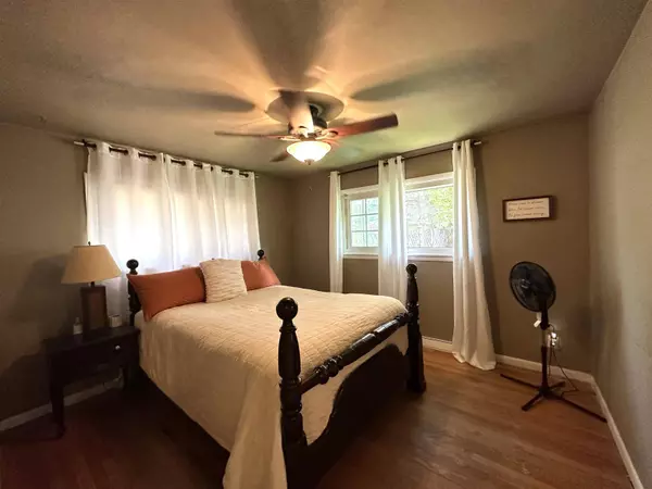 1032 S JOSEPH ST, Appleton, WI 54915