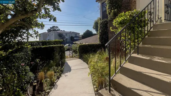 149 Purdue Ave, Kensington, CA 94708