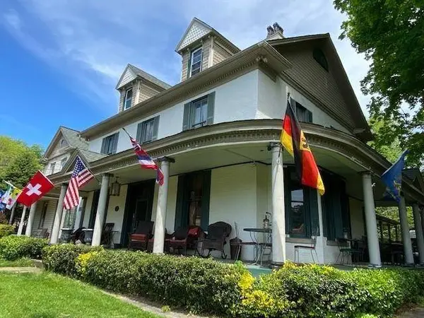 105 County Street, Greensboro, PA 15338