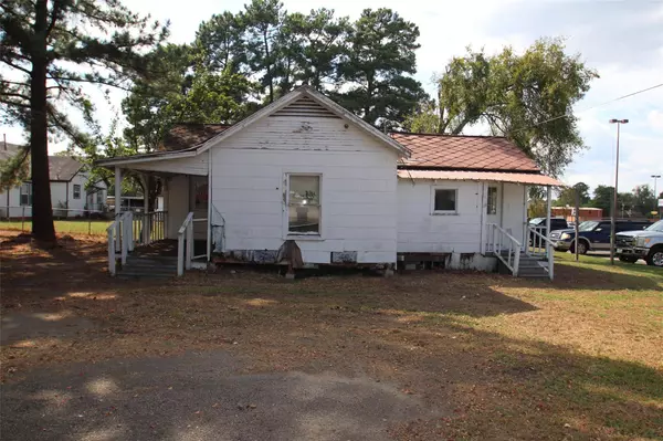 1151 N Newsom Street, Mineola, TX 75773