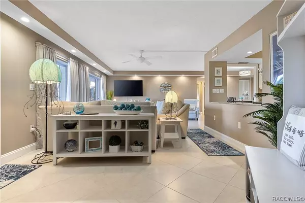 101 BENJAMIN FRANKLIN DR #26, Sarasota, 34236