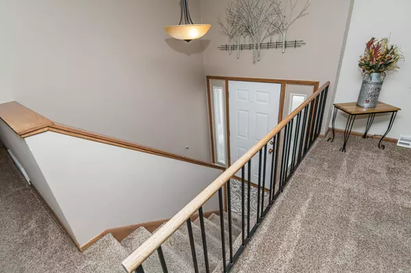 1643 Wilshire DR NE, Rochester, MN 55906