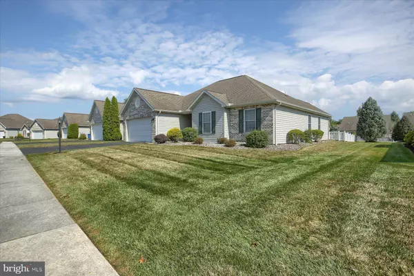 46 BURWICK DR, Mechanicsburg, PA 17050