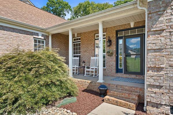177 Pecan Hills DR, Mooresville, NC 28115