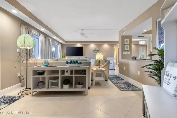 101 BENJAMIN FRANKLIN DR #26, Sarasota, FL 34236