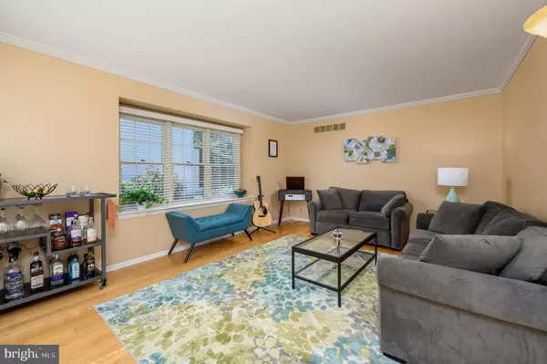 206 AMBERFIELD DR, Mount Laurel, NJ 08054