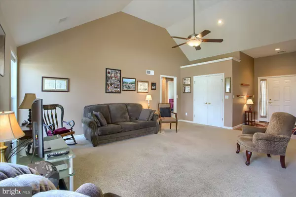 46 BURWICK DR, Mechanicsburg, PA 17050