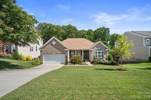 177 Pecan Hills DR, Mooresville, NC 28115