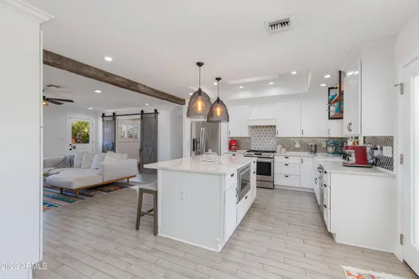 8043 E CLARENDON Avenue, Scottsdale, AZ 85251