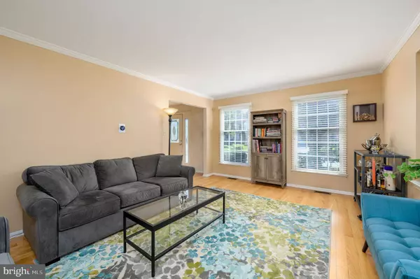 206 AMBERFIELD DR, Mount Laurel, NJ 08054