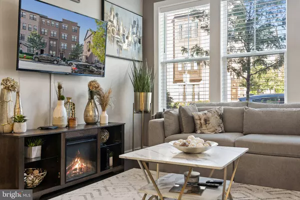 45145 KINCORA DR, Sterling, VA 20166