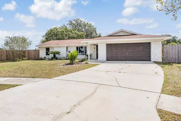 1215 HAWLEY CT, Valrico, FL 33594