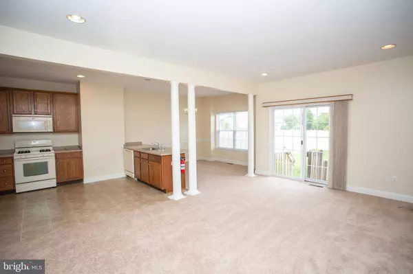 85 GLACIER DR, Berlin, NJ 08009