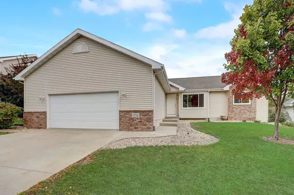324 Burl Oak Drive, Deforest, WI 53532