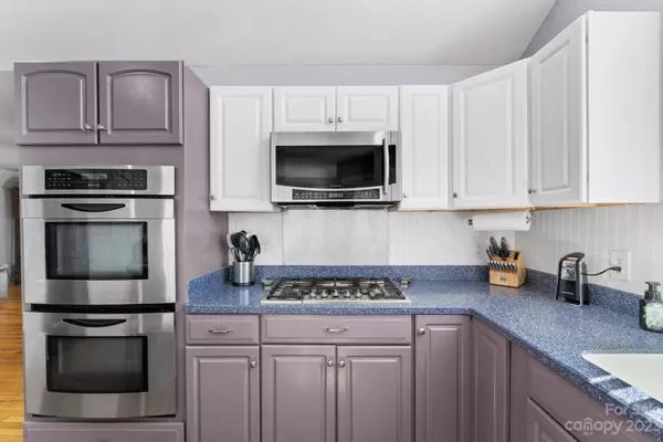 2101 Evergreen DR #5, Newton, NC 28658