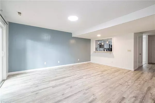 3745 Heathrow DR, Winston Salem, NC 27127