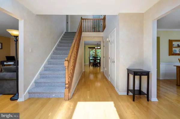 206 AMBERFIELD DR, Mount Laurel, NJ 08054