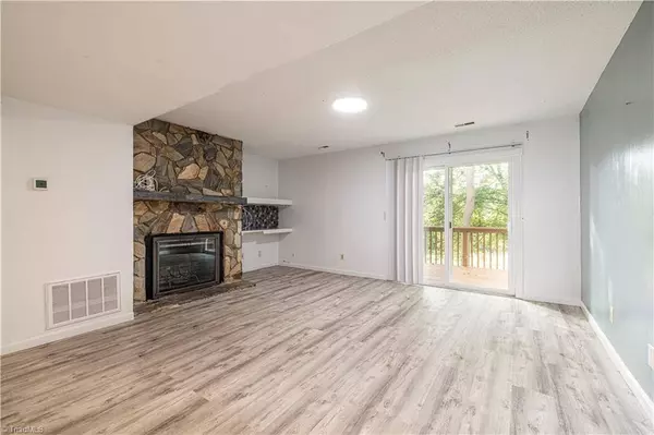 3745 Heathrow DR, Winston Salem, NC 27127