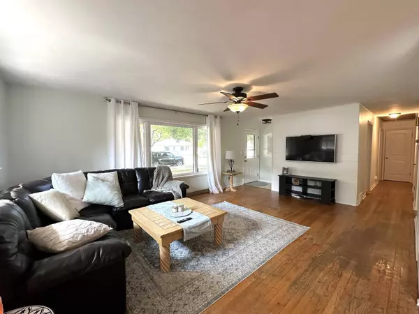 1032 S JOSEPH ST, Appleton, WI 54915