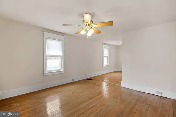 116 CHESTER AVE, West Berlin, NJ 08091