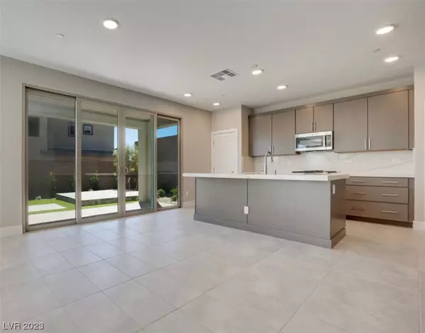 786 Carlon Hills Avenue, Las Vegas, NV 89138