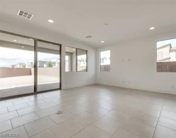 1231 Chestnut Sparrow Avenue, North Las Vegas, NV 89084