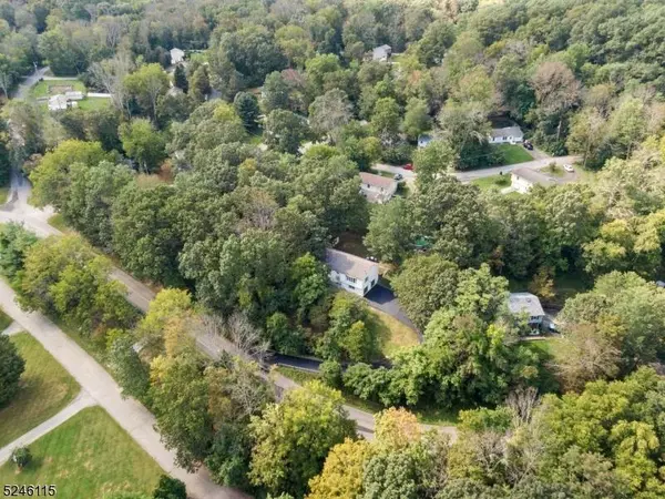 54 Neepaulin Dr, Wantage Twp., NJ 07461