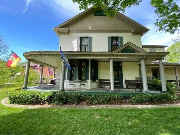 105 County Street, Greensboro, PA 15338