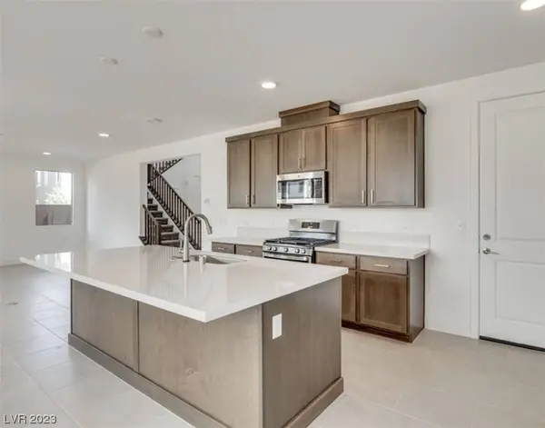 1231 Chestnut Sparrow Avenue, North Las Vegas, NV 89084