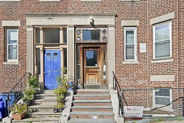 45-45R Holworthy St, Boston, MA 02121