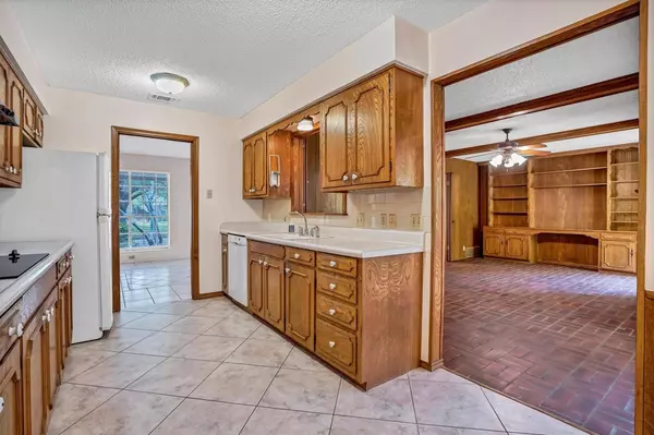 9584 Ash Creek Drive, Dallas, TX 75228