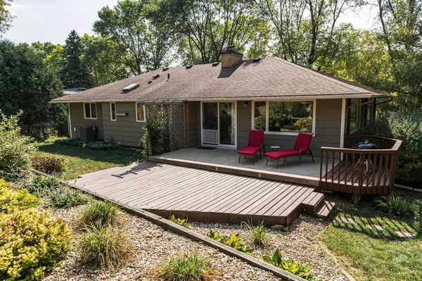 1643 Wilshire DR NE, Rochester, MN 55906