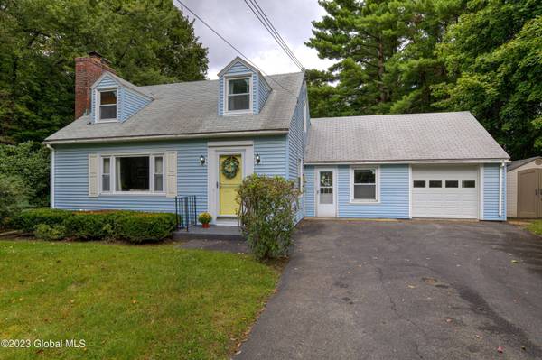 5 Crescent Terrace, Wynantskill, NY 12198