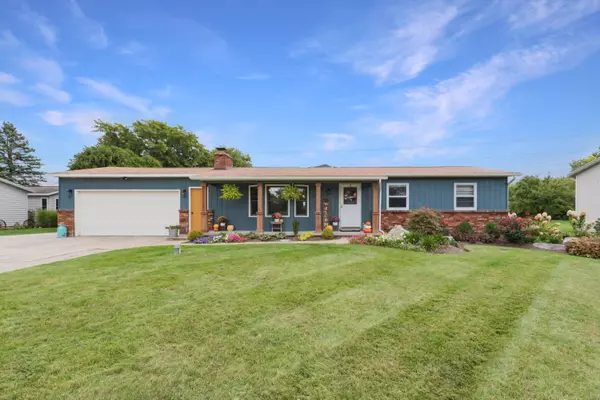 607 Country Lane NW Drive, Grand Rapids, MI 49544