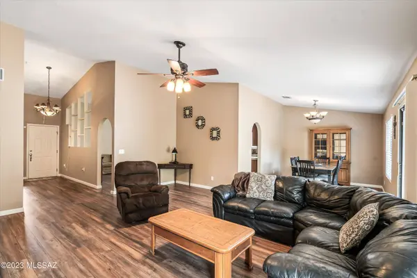 8009 S Lennox Lane, Tucson, AZ 85747