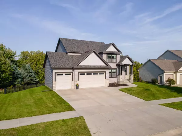 2086 Shannon Oaks BLVD NE, Rochester, MN 55906