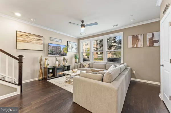 45145 KINCORA DR, Sterling, VA 20166