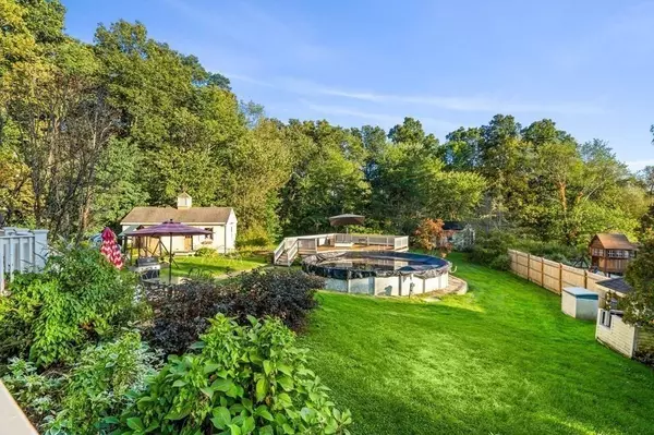 58 Fruit St, Newbury, MA 01951