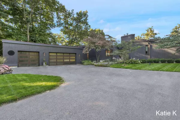 12949 Wilderness Trail, Grand Haven, MI 49417